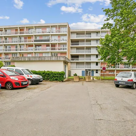 Duplex Downtown With Parking