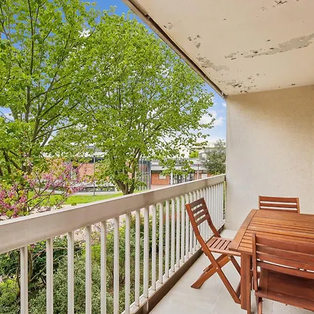 Duplex Downtown With Parking Cergy